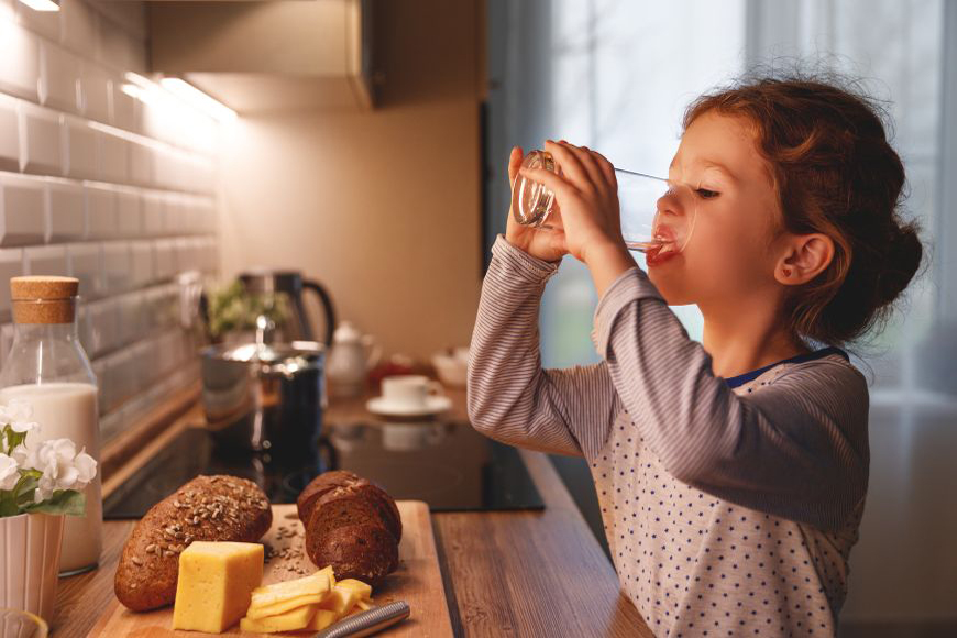 Is Drinking Water Before Going to Bed Good for You? Is Drinking Water Before Going to Bed Good for You?